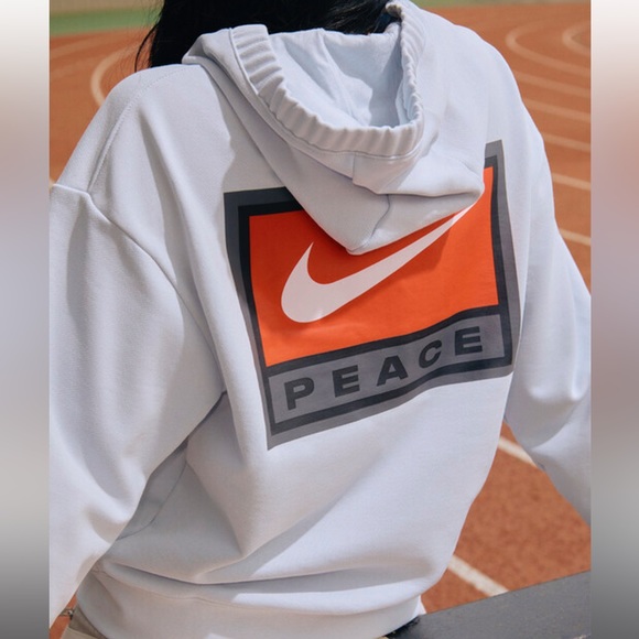 NIKE AS W NSW HOODIE ft MYLK from Korean Drop - Picture 4 of 15